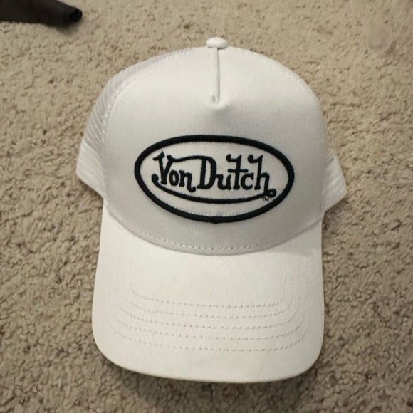 Authentic Von Dutch trucker hat - Picture 3 of 6